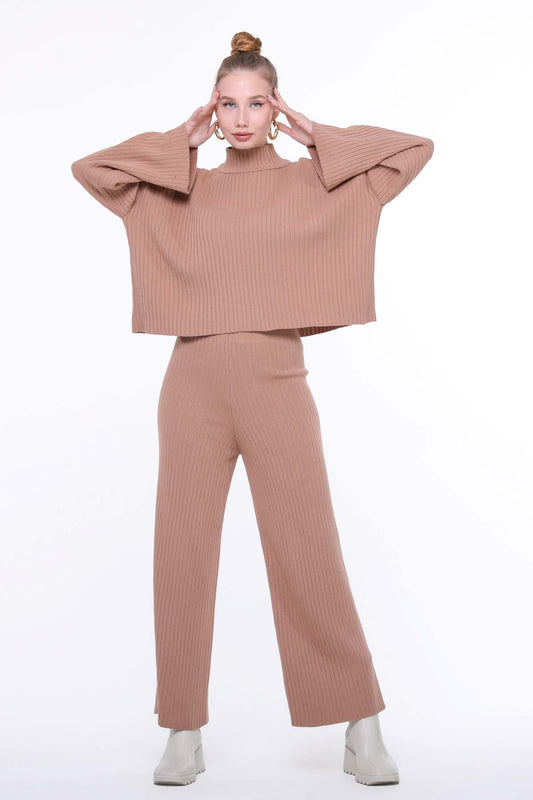 Stickat damset: Mysig tröja och byxa | BF Moda Mode
