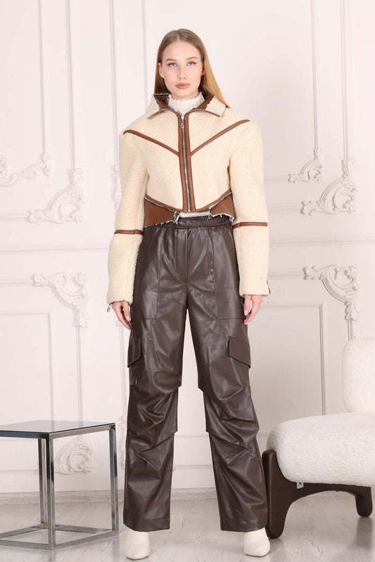 Kurze Damen-Teddyjacke mit braunen Lederdetails | BF Moda Fashion®