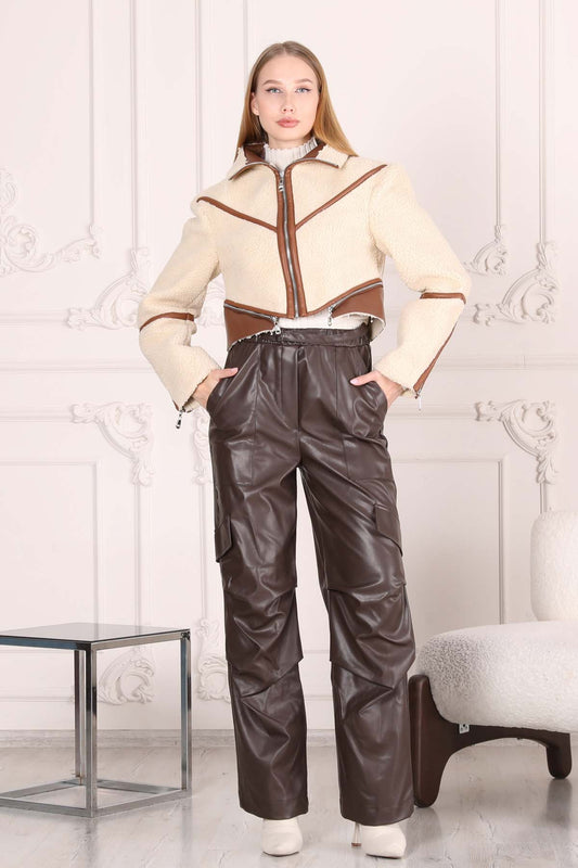 Kurze Damen-Teddyjacke mit braunen Lederdetails | BF Moda Fashion®
